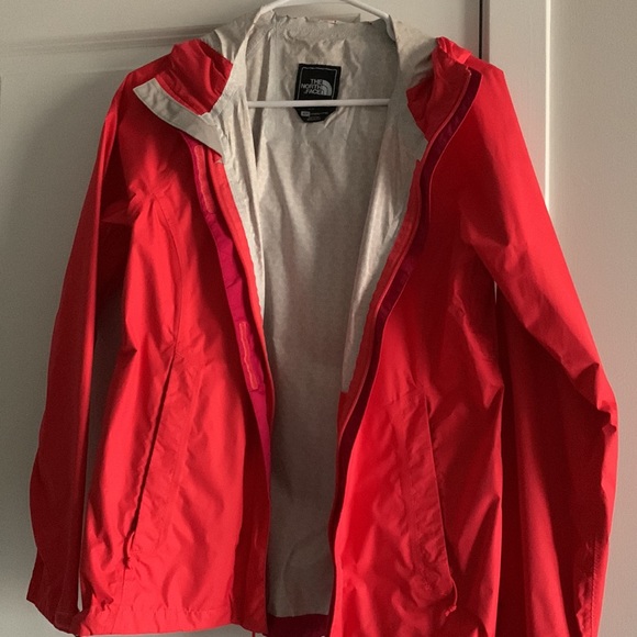 The North Face women’s jacket - Picture 2 of 2